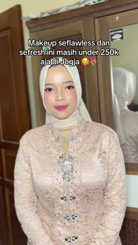 Cantiiikk BANGETT!💗 Kalian yakinn ga booking sekarang? #makeupreguler #makeupjogja #muajogja #muayogyakarta #makeupkeluargapengantin 