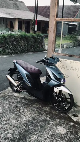 kanan kiri😆#tsid🇮🇩 #beatkarbuindonesia #beatkarbumodifikasi #beatkarburing17ganteng #fypamin 