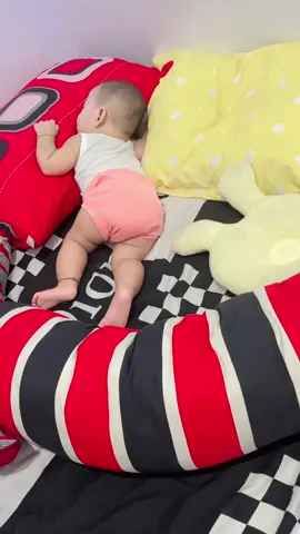 lek turu pamer bokong semok🤏🏻#masyaallahtabarakaallah #tiktok #jember #fypシ゚viral🖤tiktok #fyp 