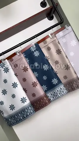 ✨ Exciting News! ✨ We’re thrilled to introduce five stunning new colors in our Samping Printed Instant by Yusoff collection! 🌿🤎💙 Our latest shades are: 	•	Moss Green 	•	Deep Brown 	•	Teal Blue 	•	Silver White 	•	Creamy Teal Blue Click Bag Kuning now to explore and grab your favorite color from our new collection of samping!