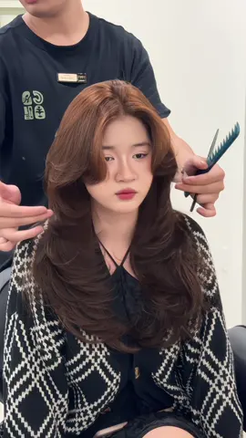 Nhuộm nâu tây + uốn cụp quá dễ với Tuấn #caoanhtuan 