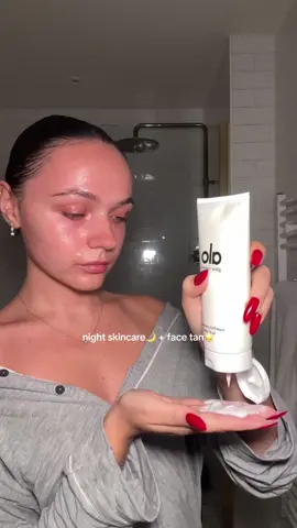 if you don’t go to bed looking like a glazy donut, you’re doing it wrong 🫧🧖‍♀️  @Clinique UK cleansing balm @alo enzyme cleanser, body lotion and deodorant  @AESTURA_UK cream mist @haruharu wonder black rice toner @Tatcha US dewy skin cream @Summer Fridays lip butter balm @Tan_Luxe the water tanning mist @NANOLASH lash serum #skincare #nightroutine #tanningdrops #winterskincare #fyp
