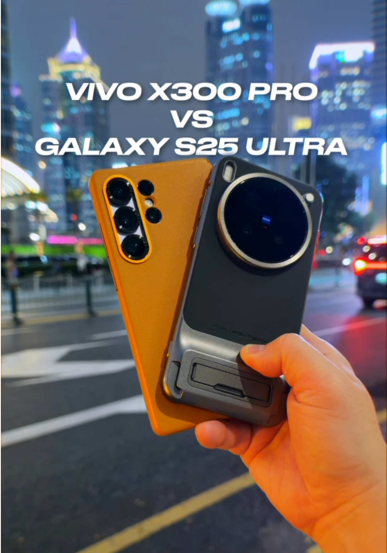 Vivo X300 Pro vs Samsung Galaxy S25 Ultra Camera Zoom Test at night in Shanghai! Which smartphone did better at 30X and 100X? Stay tuned until the end to see a side by side. #Tech #technology #vivo #vivox300pro #galaxys25ultra 
