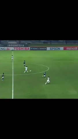 من الذاكرة هدف يونس محمود ضد السعودية في كاس آسيا