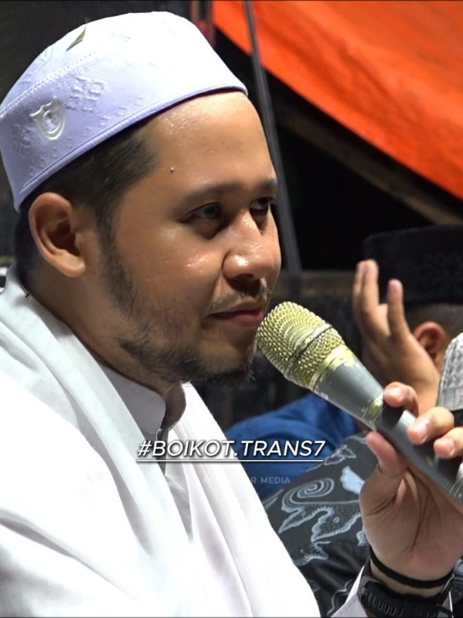 Kami segenap keluarga besar Majelis Al Khair Wal Barokah Genggong memboikot saluran TV TRANS7. . #boikottrans7 #boikottranstv 