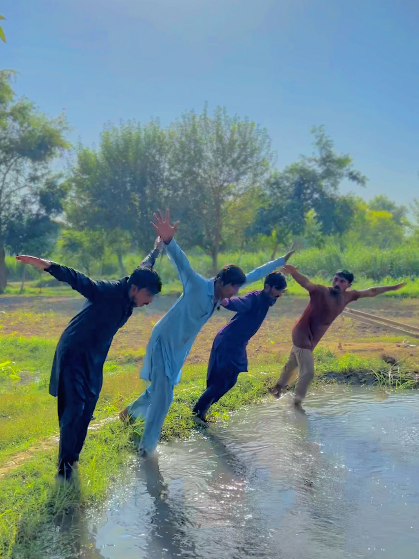 Wait for twist 🤣  #funnyshorts #foryou #tiktokviral #funnyreels 