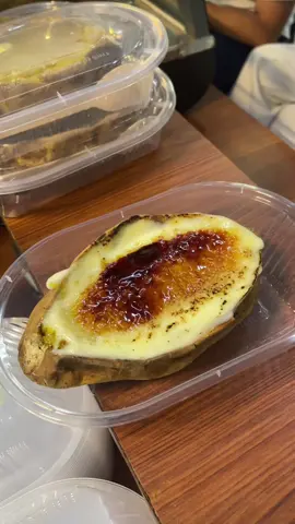 booom legit ubi cilembu creme brule🫵🏻 sahabat kopi di pasar santa🧡#pasarsanta