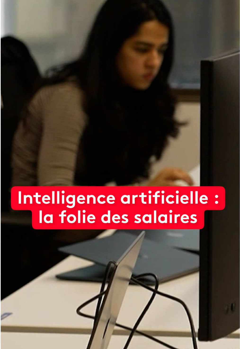 Dans le secteur des nouvelles technologies, et en particulier de l'intelligence artificielle, les salaires s'envolent. Reportage sur la côte ouest des États-Unis, où de jeunes ingénieurs gagnent parfois plus de 500 000 euros par an à la sortie de l'université. #jt20h #sinformersurktiktok 