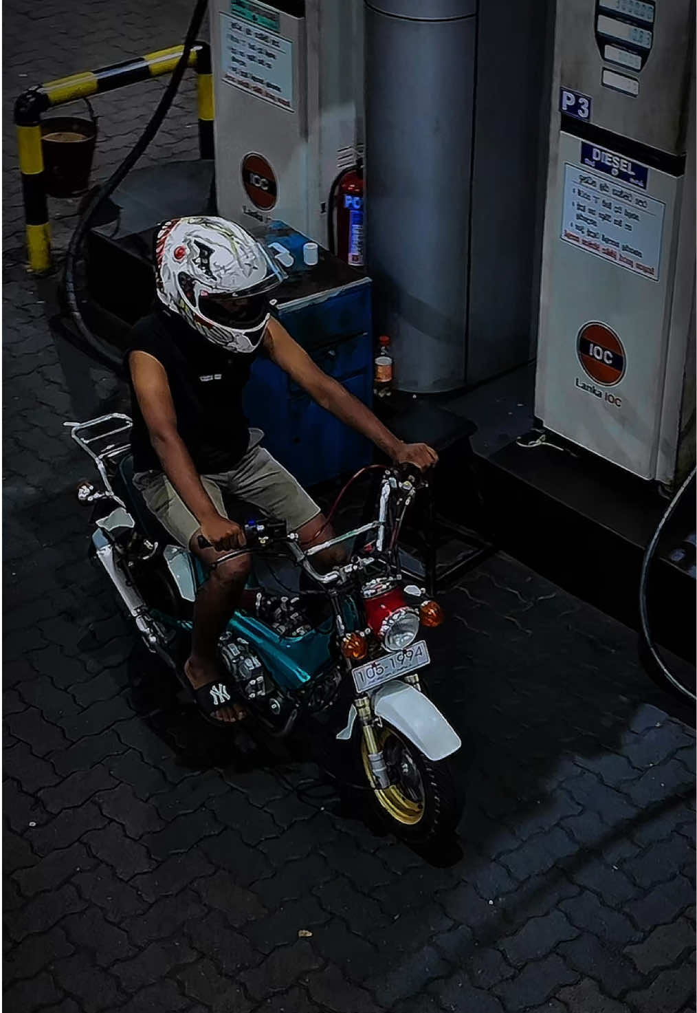 අනේ ඇයි චුට්ටෝ අපේ ඒවට ඔච්චර  බය....🍌🐒 #pani_boy_88 #stitch88 #pannipitiya #pani  @Maleesha.Mahanama @Thium <😮‍💨💕 @Dave Lewis♥️ @T H E  D E V I L  |  💀 @PANI  BOY | 88 