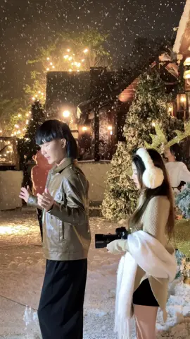 Chụp ảnh Noel buổi tối cho bạn nữ tại Thị Trấn Tuyết 😍 #thochupanhdalat #xuhuong #liemdalat #thitrantuyet 
