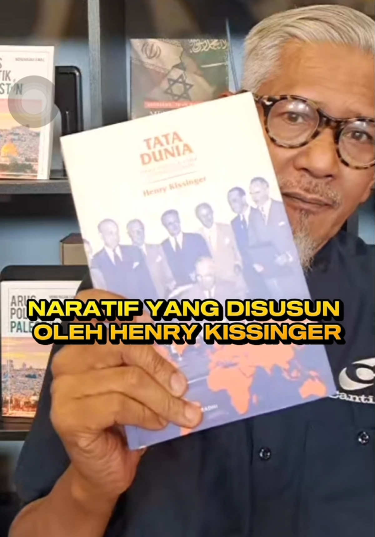 naratif yang disusun oleh Henry Kissinger.credit to@ZRA STRIM di atas reviu buku