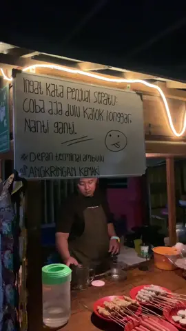 Tapi ini bukan tentang sepatu #angkringankemaki #depanterminalambulu #jember24jam 