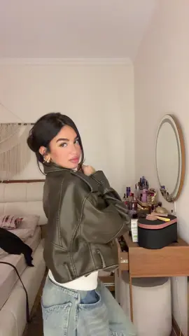 fav pants from @vevace 🤍