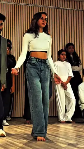 Teri Meri 😍💃❤️✨#dance #goviral #foryou #salman_3d 