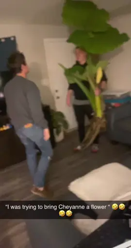 On accident??? How strong is this man?? (ig: chey.bergmann)