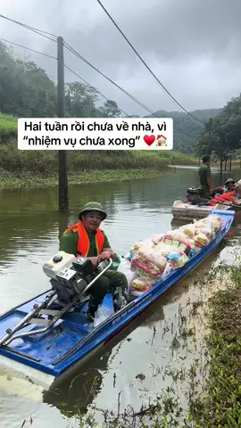 Anh chọn ở lại với dân, dẫu nhớ nhà 🥺🏡 #ngaplut #congannhandan #bão #thainguyen