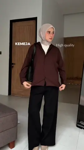 Dari jaman kuliah sampe sekarang kemeja sama kulot nya @thenblank tuh masih tetep awet. Mau dipake kerja juga masih bisa #everydayshirt #kemeja #outfitngantor #outfitkuliah #kulot 