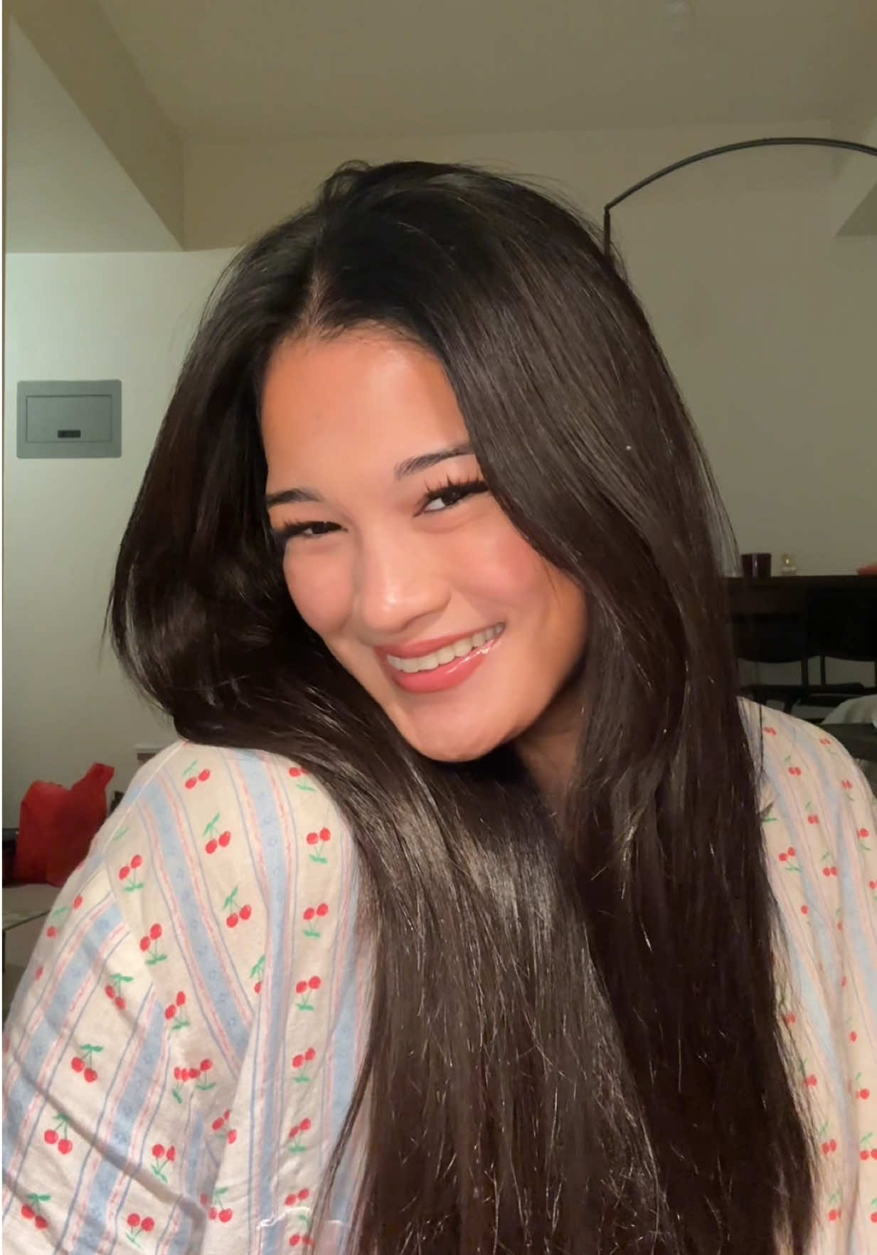 GAME DAY MAKEUP TUTTTTTT 💅🏼 and the 5th setter lip combo 😙 #fyp #makeuptutorial #gameday 