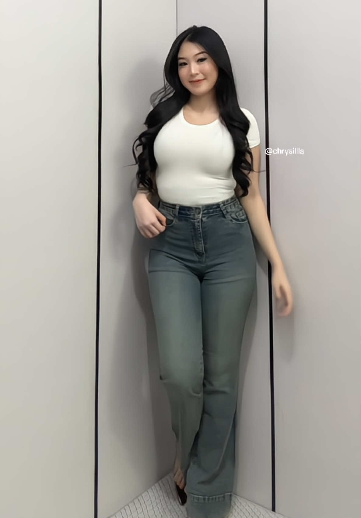 warna nyaa cantik bgtt sukak😭🫰🏻 #fashiontiktok #outfitcheck #jeanswanita #jeanshighwaist #jeanscutbray  @JINISO JEANS 