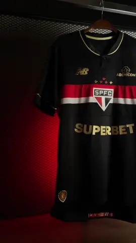 A nova camisa do São Paulo tá um espetáculo e você já pode pedir a sua aqui na loja!😍🎁 💎PAGUE 2 e leve 3  INSTAGRAM NA BIO👆🏼 #tricolorpaulista #camisadosaopaulo #camisa3saopaulo #lojadavisportss 