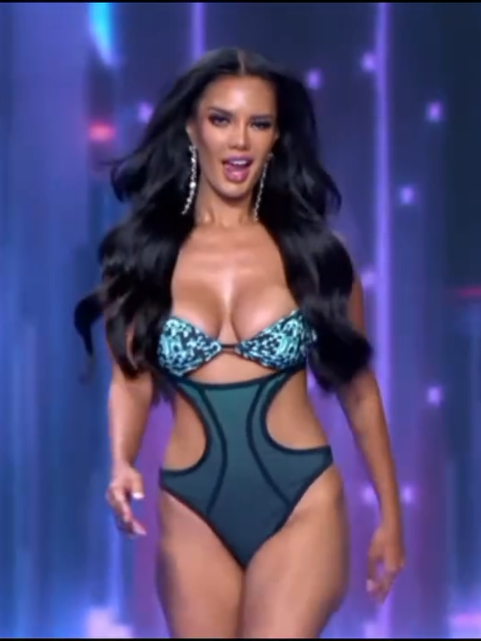 Boom you slayed girl. Nailed, penampilan Edak di sesi swimsuit Preliminary Competition Miss Grand International 2025 #fyp #fypage #fypシ゚ #vinasitorus #vinaanggisitorus  #missgrandindonesia2025 #papinawat #nawatitsaragrisil  #mgi #missgrandinternational #missgrandinternational2025 #wearegrandthe1andonly #mgi2025 #pageantday #lebaranpageant #missgrandslam #grandslam #globalbeauties #pageant #beautypageant #pageantry  #worldpageantry #worldpageant #internationalpageant #beautyqueen #pageantlovers #dewarriors_vinasitorusmgi