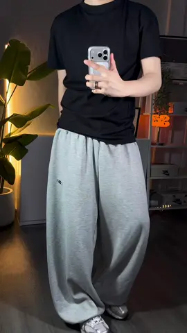 นี่แหละวอร์มทรงbaggyที่ตามหา ใส่ชิลๆก็ยังเท่👀[ #กางเกงวอร์ม  #กางเกงขายาว #เสื้อผ้าผู้ชาย ]