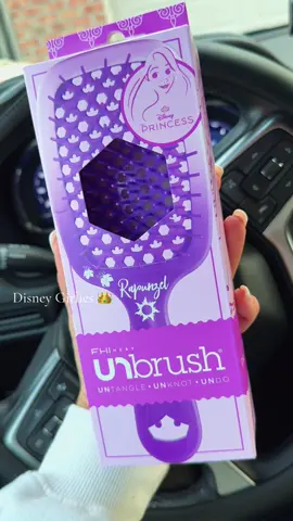 I cannot. 😍👌🏼 #princess #unbrush #tangled 