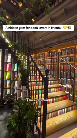 This café-library in Istanbul is straight out of a dream ☕📚 📍 Minoapera Save this spot for your next trip! 💛 IG: @traveller.waloo #istanbulhiddengem #istanbulcafes #istanbulbooks #istanbullibrary
