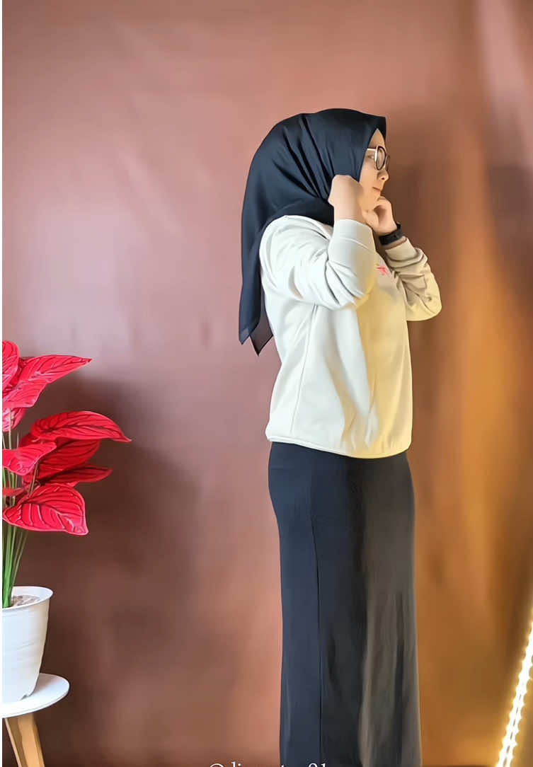 Seneng banget ketemu sama rok midi anti gerah bebas gerak💗 #rokmidi #outfitideas #ootdfashion 