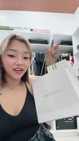 unboxing my VCA hongkong setting in white/mother of pearl ✨❤️