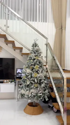 #christmasdecor #christmastreedecorating #christmastree 