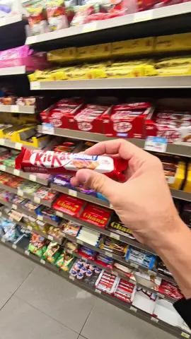 #icecup #ramen #conveniencestore #southkorea KitKat ramen 