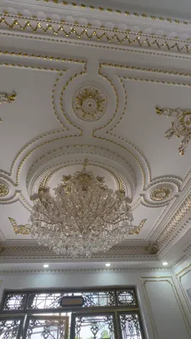 trần Phào Chi PU phòng khách dát vàng #hoanggiaphaochi #phaochipudatvang #codien #tancodien #bietthu 