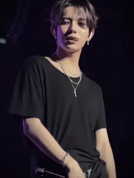 So handsome fine shyt so hot 🥵🔥#heeseung #highlight #engeneさんと繋がりたいenhypen好きな人と繋がりたい #engene #enhypen 