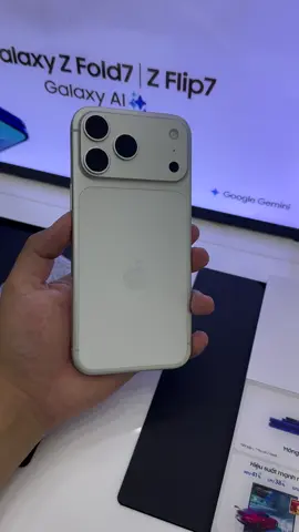 Iphone 17Promax Bạc sẵn hàng tại Smartviet #17promax #iphone #17promaxbac 