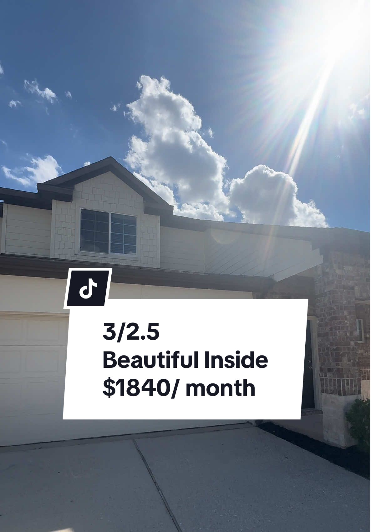 Looking to Rent In Houston! Check This Out!! 3 Bedroom 2.5 Bath $1840 a month #houstonrentals #movetohoustontx #houstonliving #movetohouston 