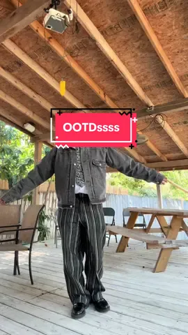 i hit 500 followers recently 🎈 mutuals!! i love y’all for inspiration and hyping me up sm 😭 reminder to everyone to put your phone outta arms reach every now and then(daily), enjoy this lovely life (: and for anyone new it’s fuck 🧊 4ever n always 🖤 #wiwt #capsulewardrobe #vintagefashion #sustainablefashion #OOTD 