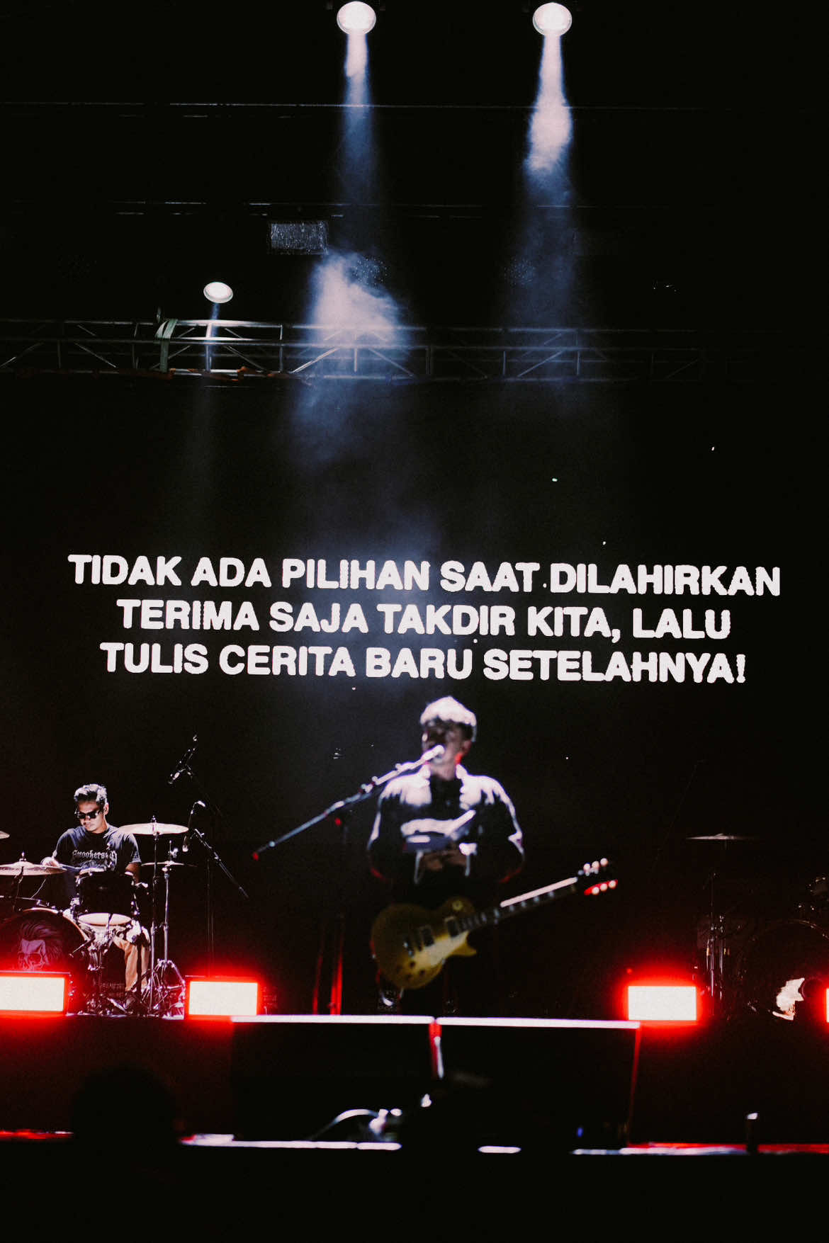 LAGU INI BUKAN PERDEBATAN ANTARA PERINTIS ATAU PEWARIS. semua punya jalan hidup masing masing, semua berperang bertempur dan berbahagia dengan jalan hidupnya masing masing. Pati, 12/10/2025 #MCPR #BaraDalamGulita #RayakanPertemanan 