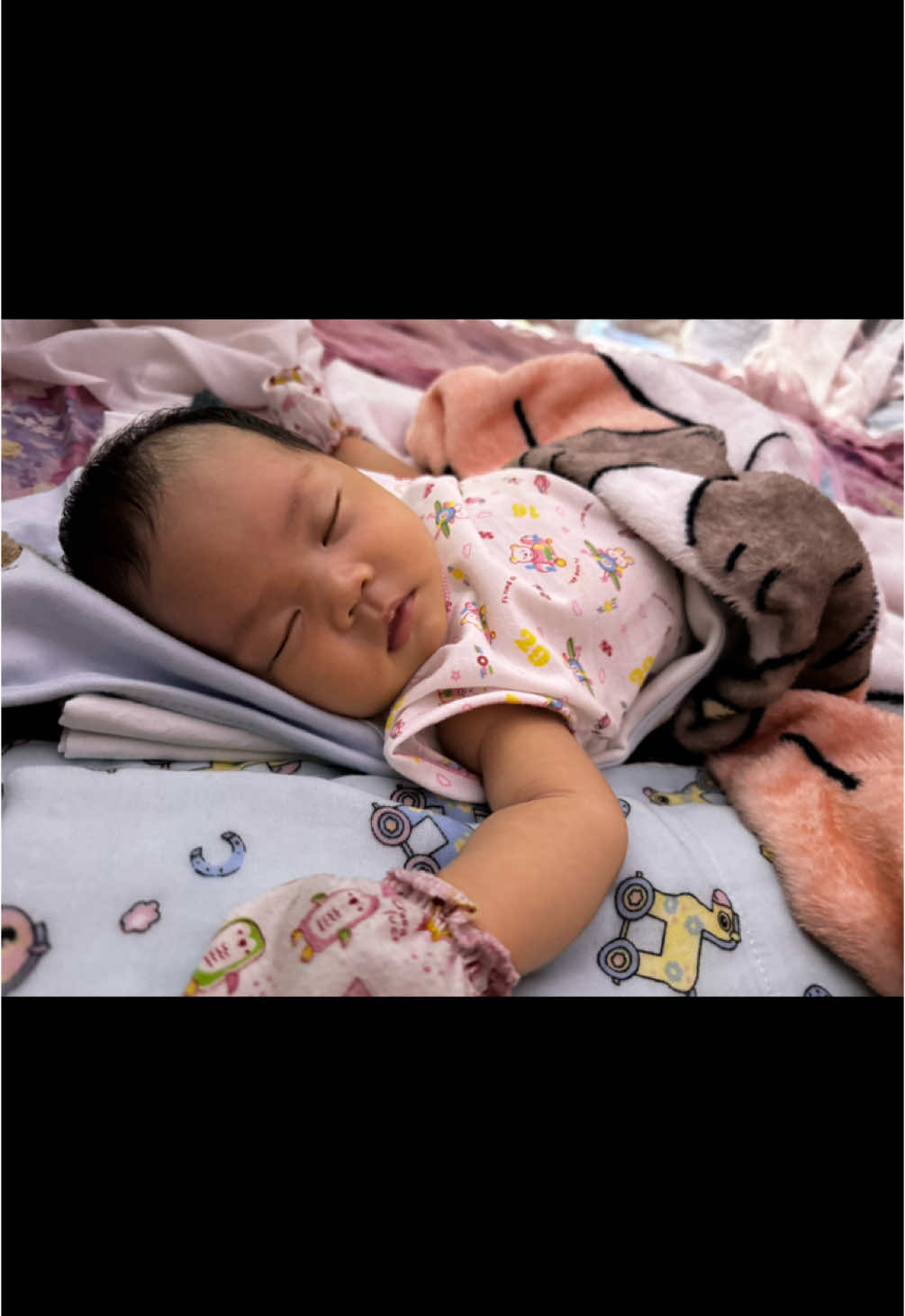 22day baby  #suri💝 #သမီးလေးမေမေပါ #မြင်ပါများပီးချစ်ကျွမ်းဝင်အောင်လို့🤒🖤 
