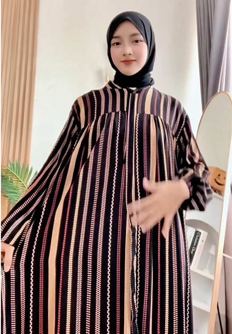 “Tebak nii gamis apa?🤔😋”#gamislebaran #gamiskekinian #gamismurah #fypシ゚ #4u 