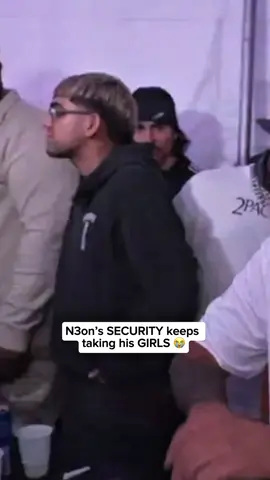 Security needa go 😭 #n3on #n3onclips #fyp #iggyazalea #chloeparker 