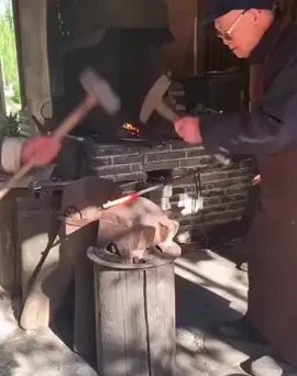 Mấy ní đợi cái gì đó 😁