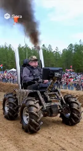 Stephen Hawkins hits a dig at the mud bog #sora #ai #jawgaboyz #mudbog #fyp @Jawga Boyz 