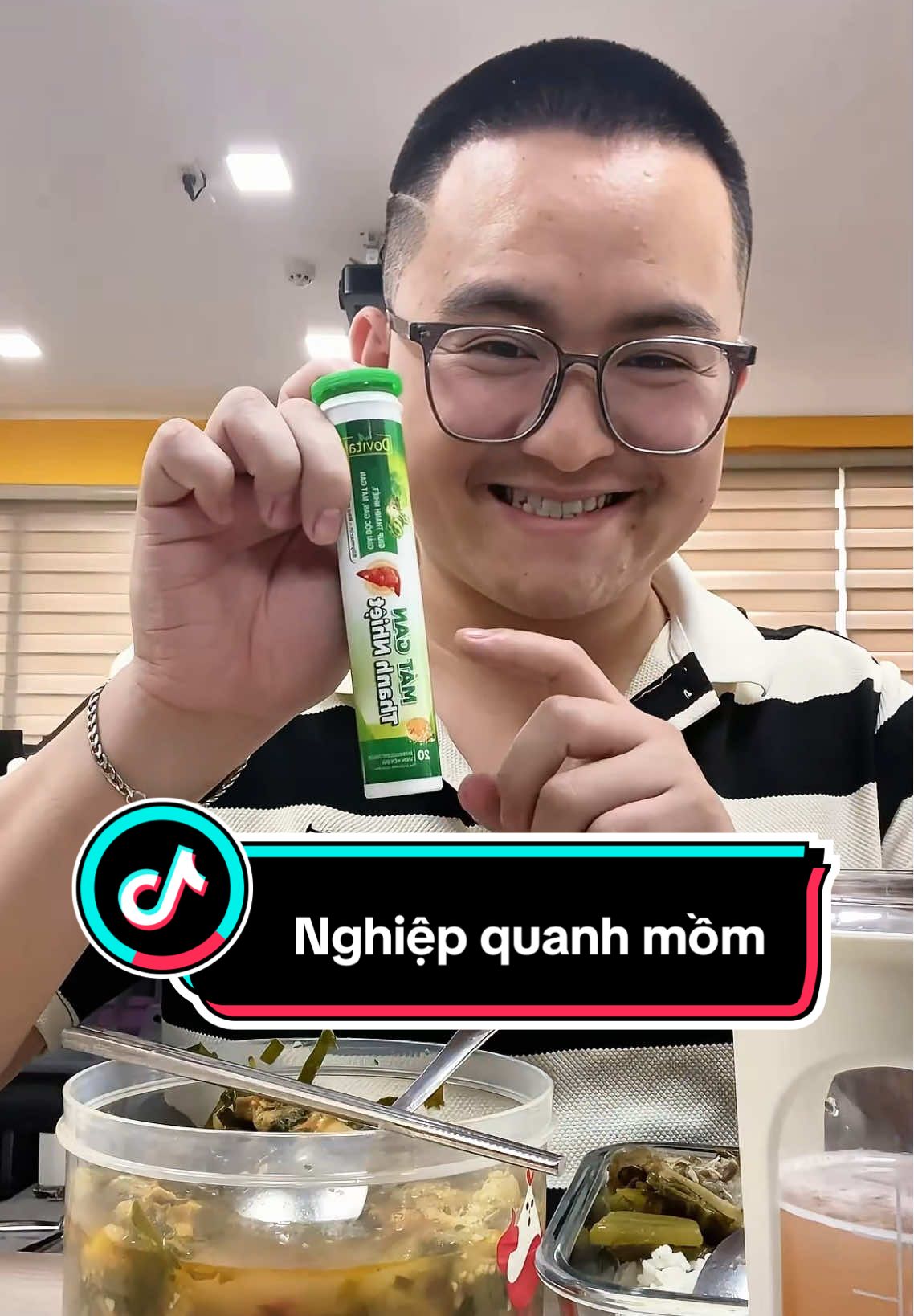 Nghiệp quanh mồm 🗿🥸 phải làm ngay viên sủi mát gan mới được. Thực đơn: Canh cà bung. #cuong10yen #mukbang #mangcomdilam #Dovital #suimatganDovital