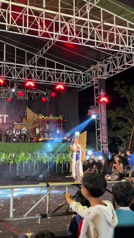 Lenggeeran🤩🤩 Cc: @iniisyifaa @ratuvyangelica  #temanggung24jam  #waroktemanggungan  #waroktemanggung  #fyp 