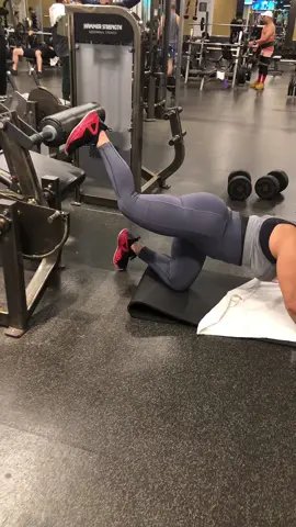 a darle con fe🍑🍑🍑🤭#gym #sana #🍑 #💪🏻 #con 