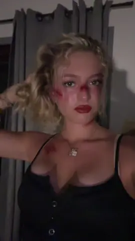 Le flop niveau maquillage... jugez pas c'etais un essaie 