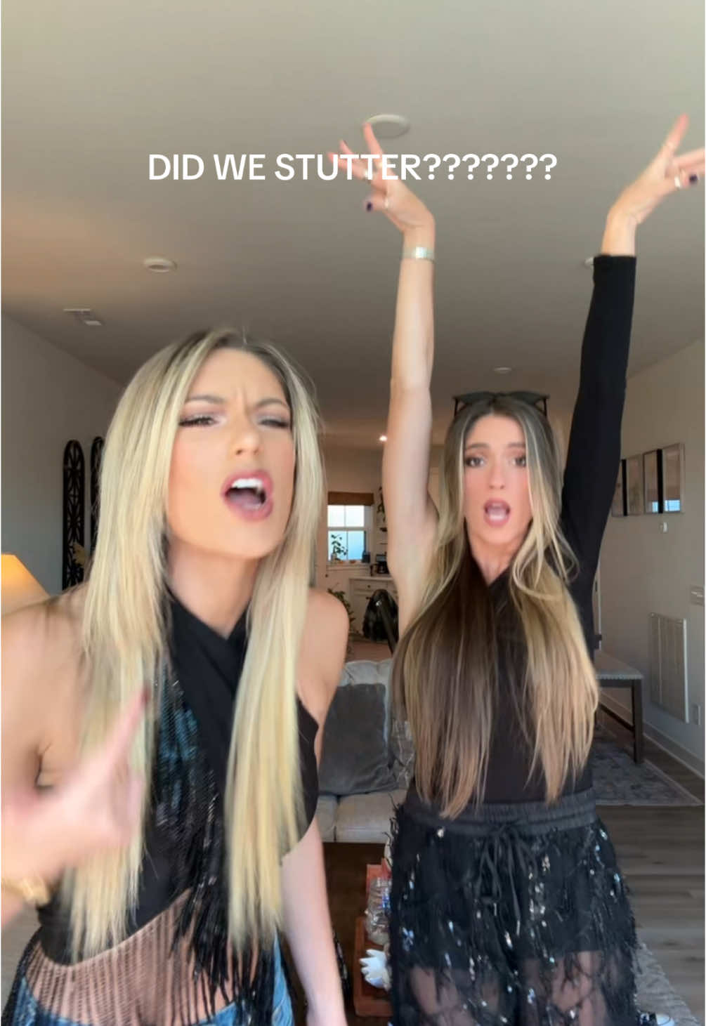 You can’t save a boy that doesn’t want saving🗣️🗣️🗣️ PRESAVE “Broken Boy” now and it’ll be automatically added to your music library when it comes out THIS Friday 10/17! Link in bio❤️‍🔥 #didistutter #relatable #toxicboy #toxicrelationship #breakupstory 