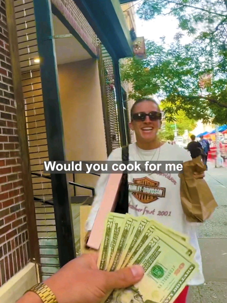 Paying strangers to cook for me #cookingchallenge #cookforme #cooking #newyork 