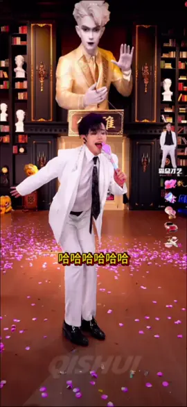 飛起來了😉 怎麼有辦法這麼多節目！ 我昨天差點在裡面笑到出不來🤣 真是辛苦小吳小酸努力憋笑，馬老師是完全忍不住 直播指路陸抖搜尋🔍：夏同學 搬運陸抖：小汽水剪輯號 （已獲得作者授權）歡迎大家搜尋追蹤 影片禁止下載、二次剪輯或商用，違者必究。 “No reposts, no edits, no ads 🚫 Respect the original ✨ Feel free to share, don’t steal 😉” 若您喜歡主播歡迎點讚轉發或分享 每晚10:00在大陸抖音教你成為優雅紳士 #陸抖直播 #進去就被硬控住了 #沙雕霸總 #抽象主播 #夏同學 